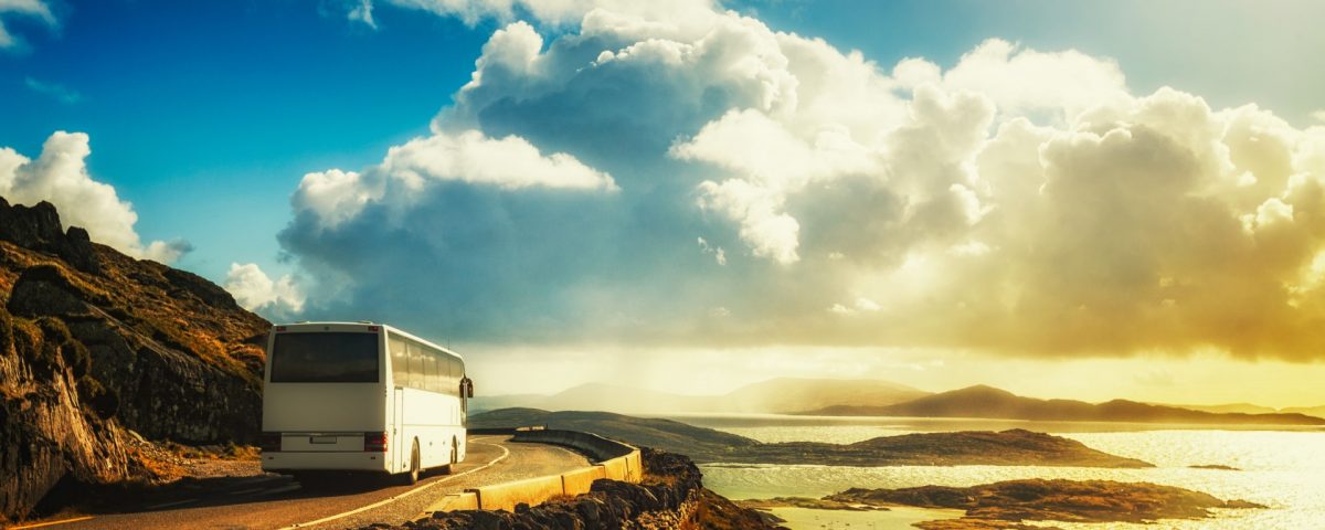 bus sur la cote